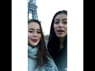 cindy with a fan in paris
