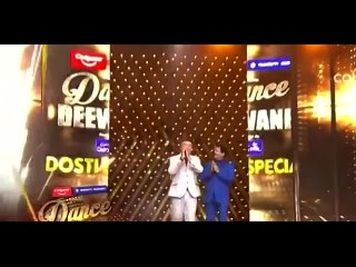 madhuri dikshit on show dance deewane 3 .