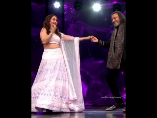 madhuri dixit and mithun chakraborty on dance deewane 3. 07 10 21 mature