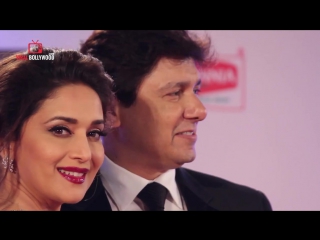 madhuri dixit at filmfare awards 2016 - red carpet - viralbollywood mature